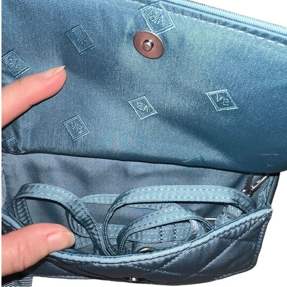 Vera Bradley Blue Oar RFID All in One Crossbody Wallet Bag Performance Twill NWT - Picture 3 of 7